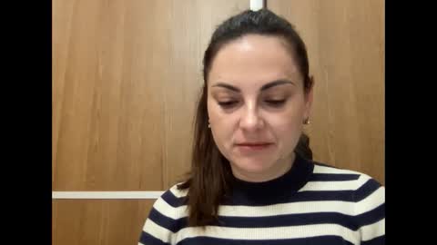 lyracassia online show from April 3, 7:10 pm