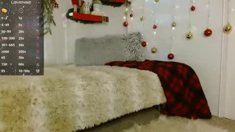 Lyra Rose online show from December 16, 11:11 pm