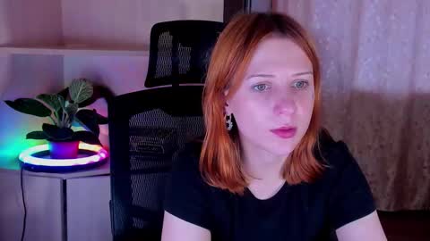 lyssan_xo online show from November 12, 10:39 am