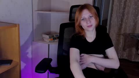 Snapshot of lyssan_xo chatting on October 24, 5:25 pm lyssan_xo online show from October 24, 5:25 pm