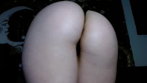 M0lly online show from March 18, 5:30 pm