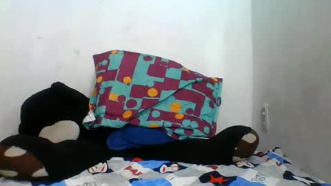 Snapshot of m0ntana777 chatting on October 3, 10:56 am m0ntana777 online show from October 3, 10:56 am