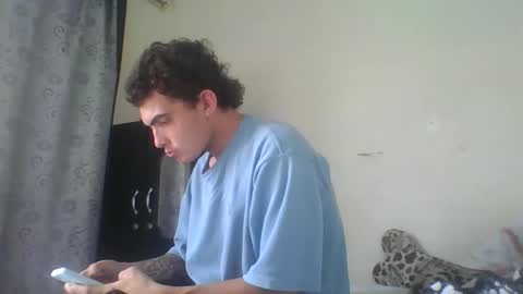 Snapshot of m0ntana777 chatting on October 30, 4:51 pm m0ntana777 online show from October 30, 4:51 pm