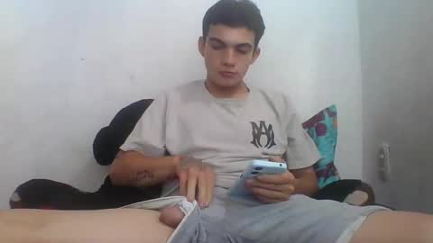 Snapshot of m0ntana777 chatting on October 20, 10:53 am m0ntana777 online show from October 20, 10:53 am