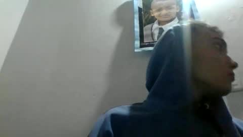 Snapshot of m0ntana777 chatting on September 13, 10:28 am m0ntana777 online show from September 13, 10:28 am