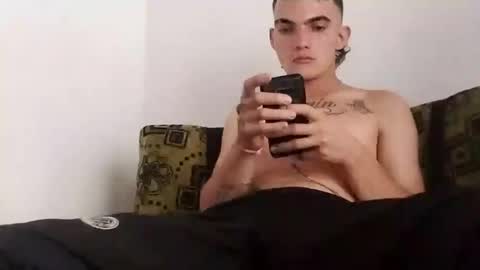 Snapshot of m0ntana777 chatting on February 23, 11:55 am m0ntana777 online show from February 23, 11:55 am