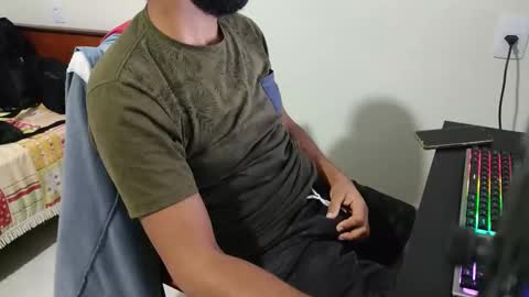 m0ren01995 online show from May 24, 1:57 am