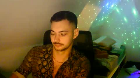 m1recevierrr online show from December 28, 3:58 am