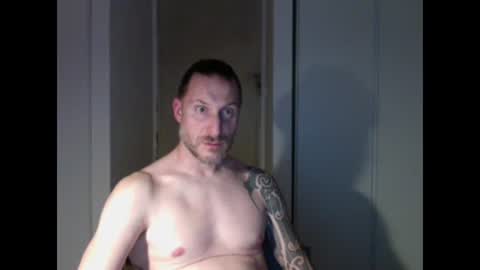 m4rduk online show from December 4, 8:30 pm