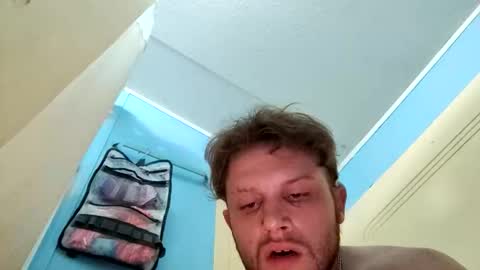 Snapshot of m831481 chatting on October 24, 7:09 am Hotandhairy online show from October 24, 7:09 am