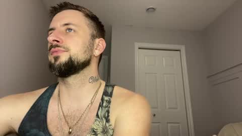 m_stephen online show from May 18, 3:27 am
