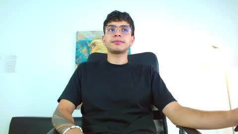 Max online show from March 13, 3:37 pm