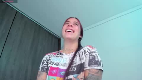 Sara online show from February 3, 3:38 pm