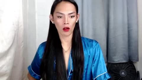 Divina online show from August 9, 3:23 am