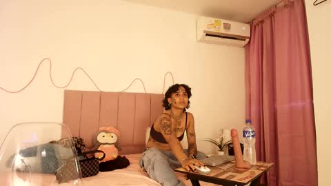 Snapshot of macarena_leisy chatting on September 23, 9:32 pm macarena_leisy online show from September 23, 9:32 pm