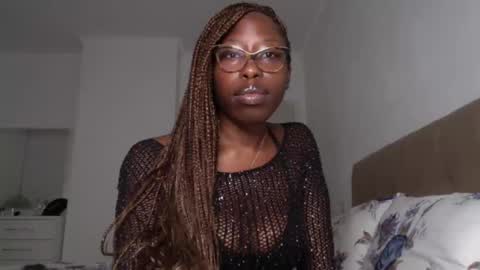 YourMadamIndigo online show from December 17, 2:55 pm