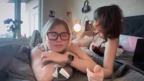 maddieblair1 online show from February 5, 12:36 am