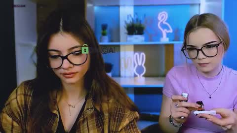 maddy moah online show from March 18, 6:19 am