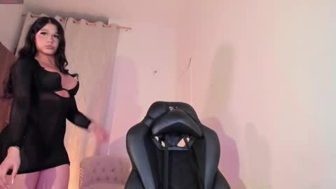 maddy_rios online show from September 26, 3:14 am