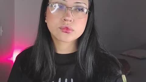   Please followme and rate me your thumbs up online show from December 16, 10:27 pm