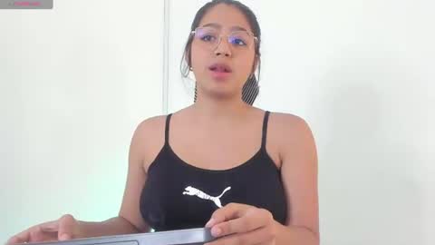 madelayn_torres online show from June 14, 11:12 am