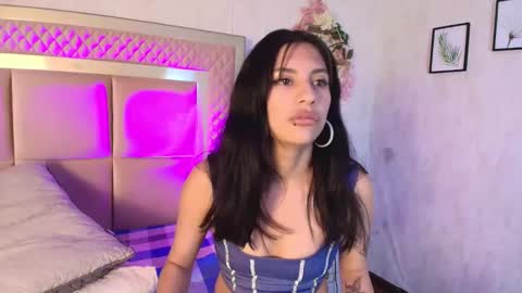 madhison_5 online show from March 1, 2:43 pm