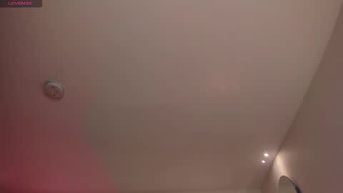 Maddi Collins online show from November 25, 11:31 am