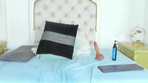 madisongomez16 online show from March 9, 6:50 am