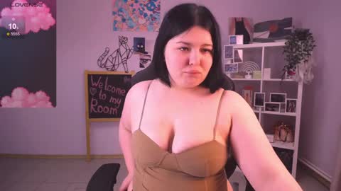 madisonmongomery online show from December 10, 5:11 pm