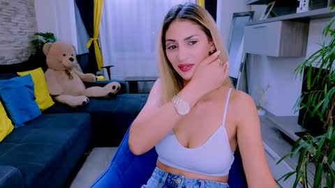 Madye Roberts online show from September 18, 9:08 pm