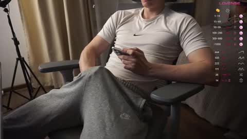 Mike XMaestro 3369 online show from February 12, 3:49 pm