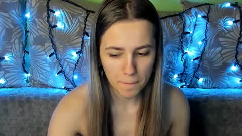 Maggie online show from February 11, 1:20 am