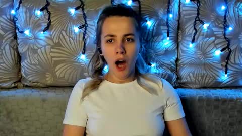 Maggie online show from March 9, 3:00 am