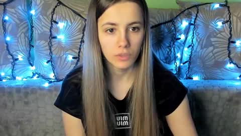 Maggie online show from February 25, 5:19 am