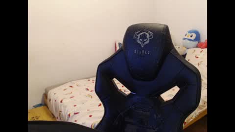 Magdalene Swaggy online show from December 1, 8:00 pm