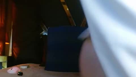   online show from October 17, 12:20 pm