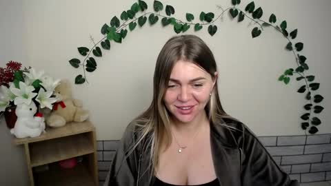 Snapshot of magic_katarina_ chatting on September 17, 7:01 am magic_katarina_ online show from September 17, 7:01 am