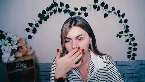 Snapshot of magic_katarina_ chatting on March 11, 7:03 am magic_katarina_ online show from March 11, 7:03 am