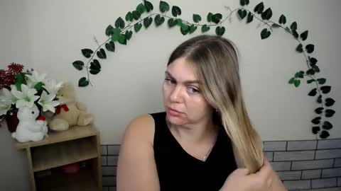 Snapshot of magic_katarina_ chatting on September 10, 7:09 am magic_katarina_ online show from September 10, 7:09 am