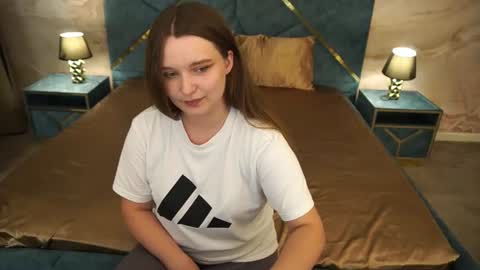 Emily online show from August 7, 8:40 pm