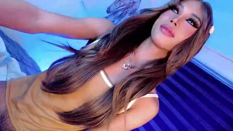 Mocah online show from April 19, 5:08 am