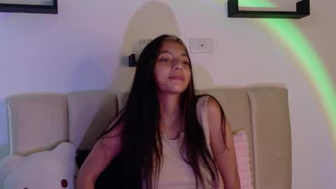 maia_soler online show from November 6, 8:12 pm