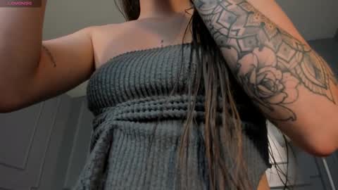  Maia  online show from November 20, 6:49 pm