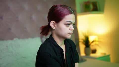  Maia  online show from April 11, 9:19 pm