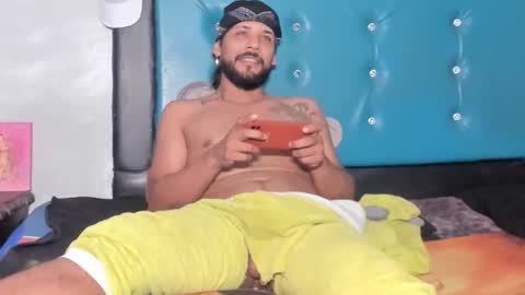 maikol_20cm online show from April 2, 1:46 am