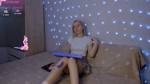 Your kitty online show from January 10, 2:39 am