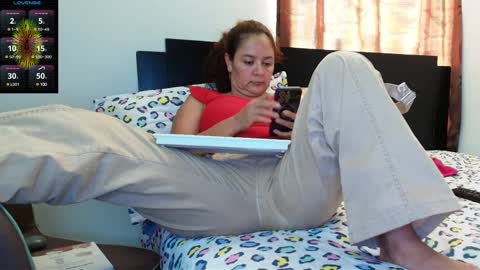 Snapshot of maira_milf chatting on February 13, 8:03 pm Maira online show from February 13, 8:03 pm