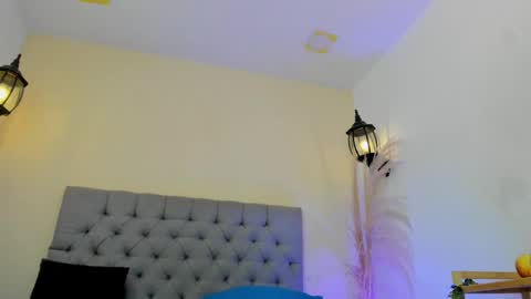 maite_smith69 online show from May 4, 12:22 pm