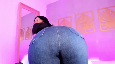 MAJO ROSE  online show from October 31, 8:09 pm