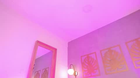 MAJO ROSE  online show from November 28, 9:11 pm